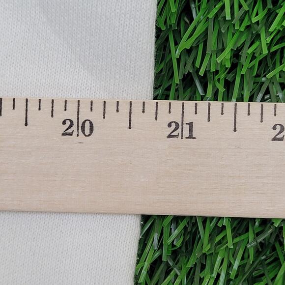 Vintage 1991 Bear Sweatshirt Womens Large 21x23 Cropped USA - Picture 15 of 16